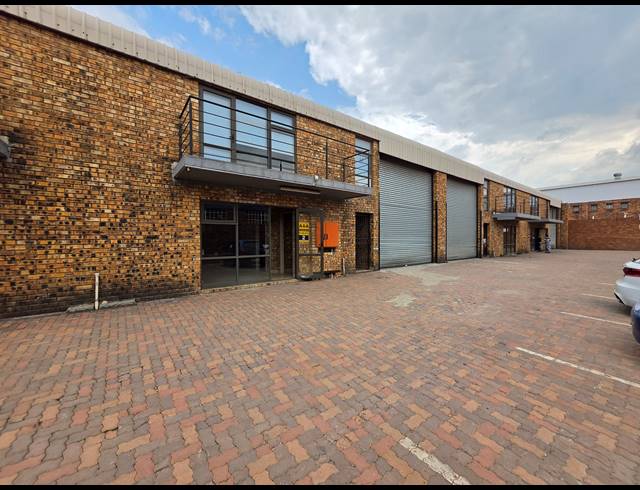450M² FACTORY TO LET IN ANDERBOLT